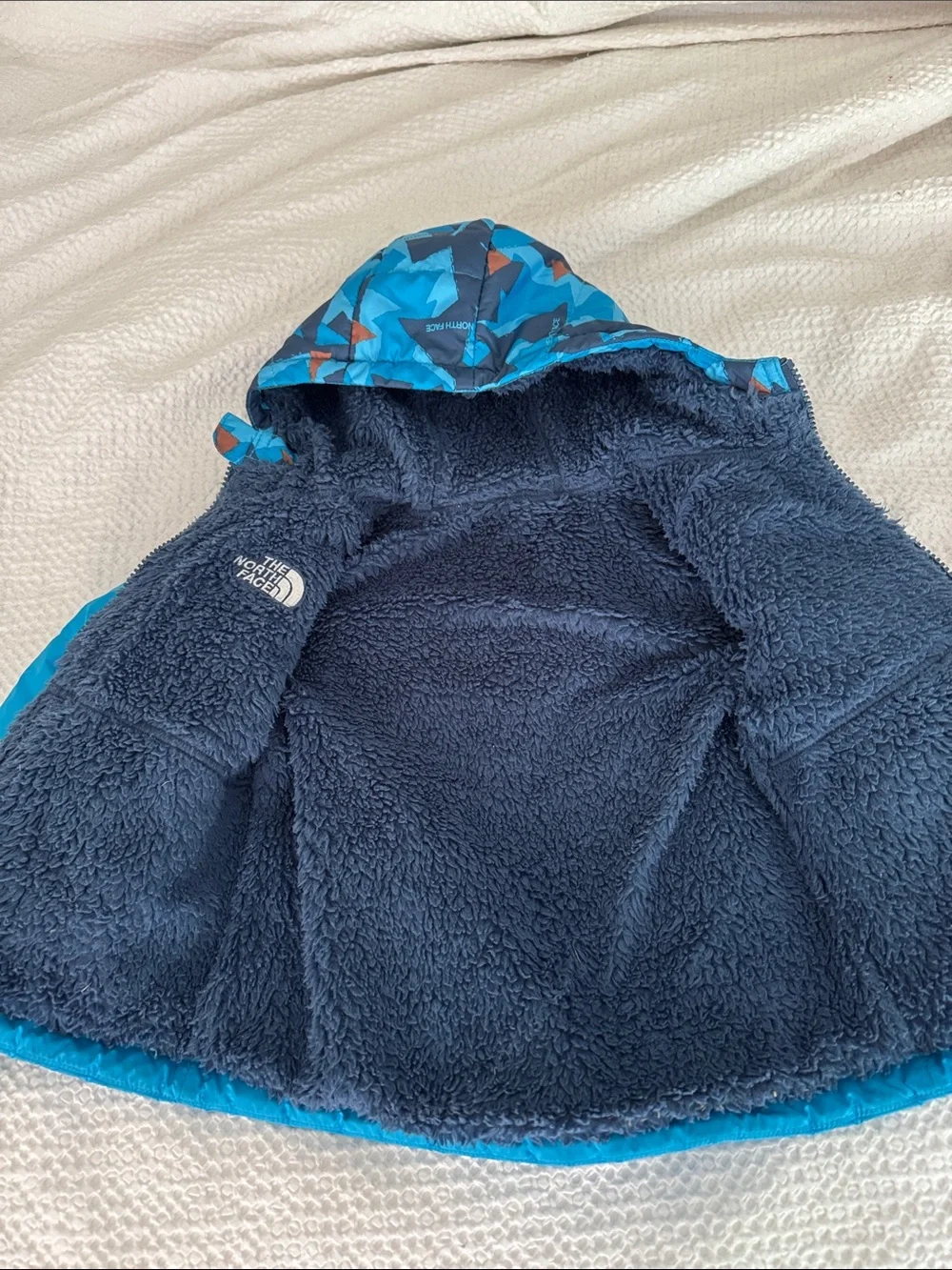 The North Face Reversible  Geo-Print Hooded Khombu Jacket 3T
